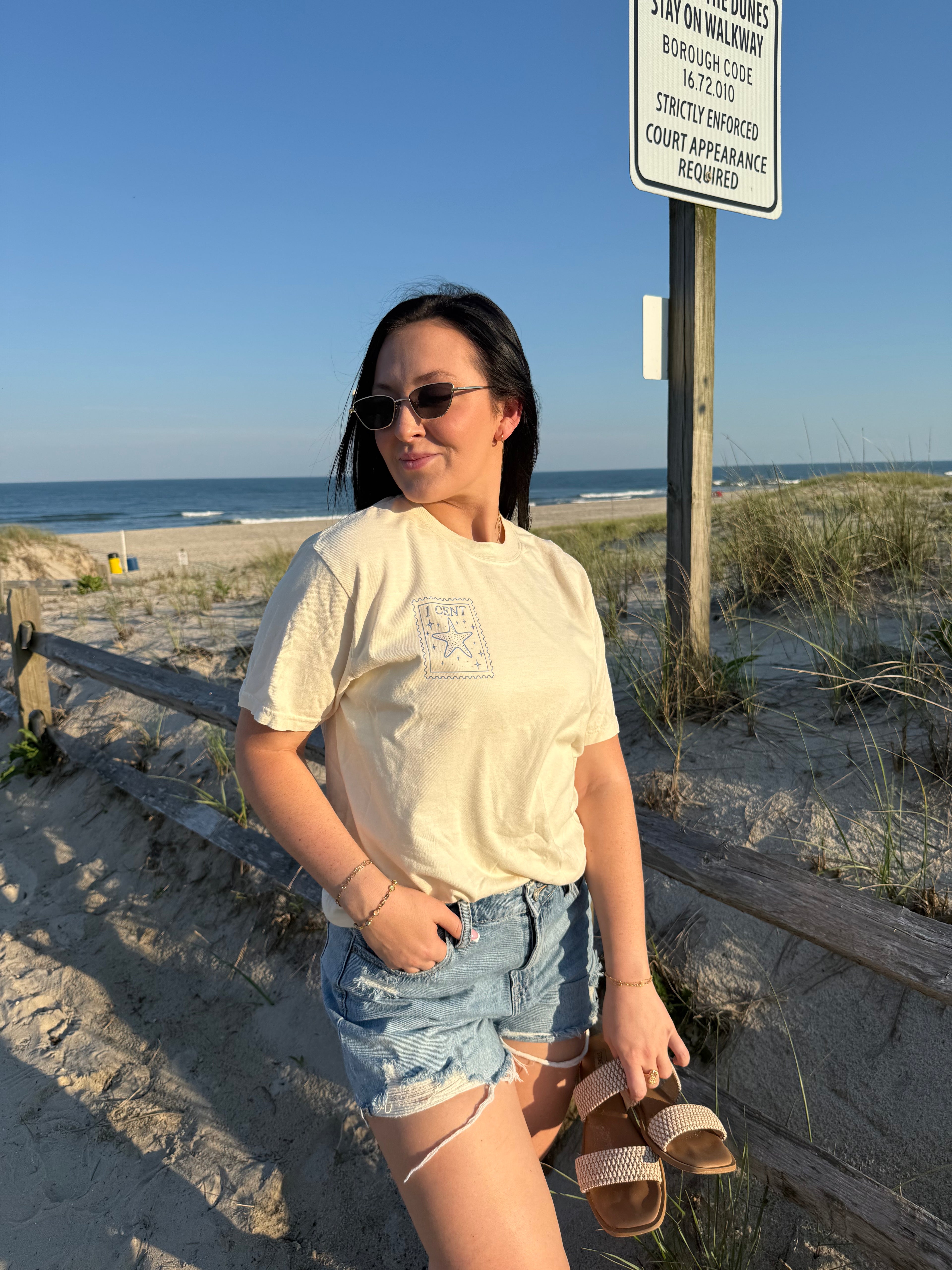 COASTAL POSTCARD TEE