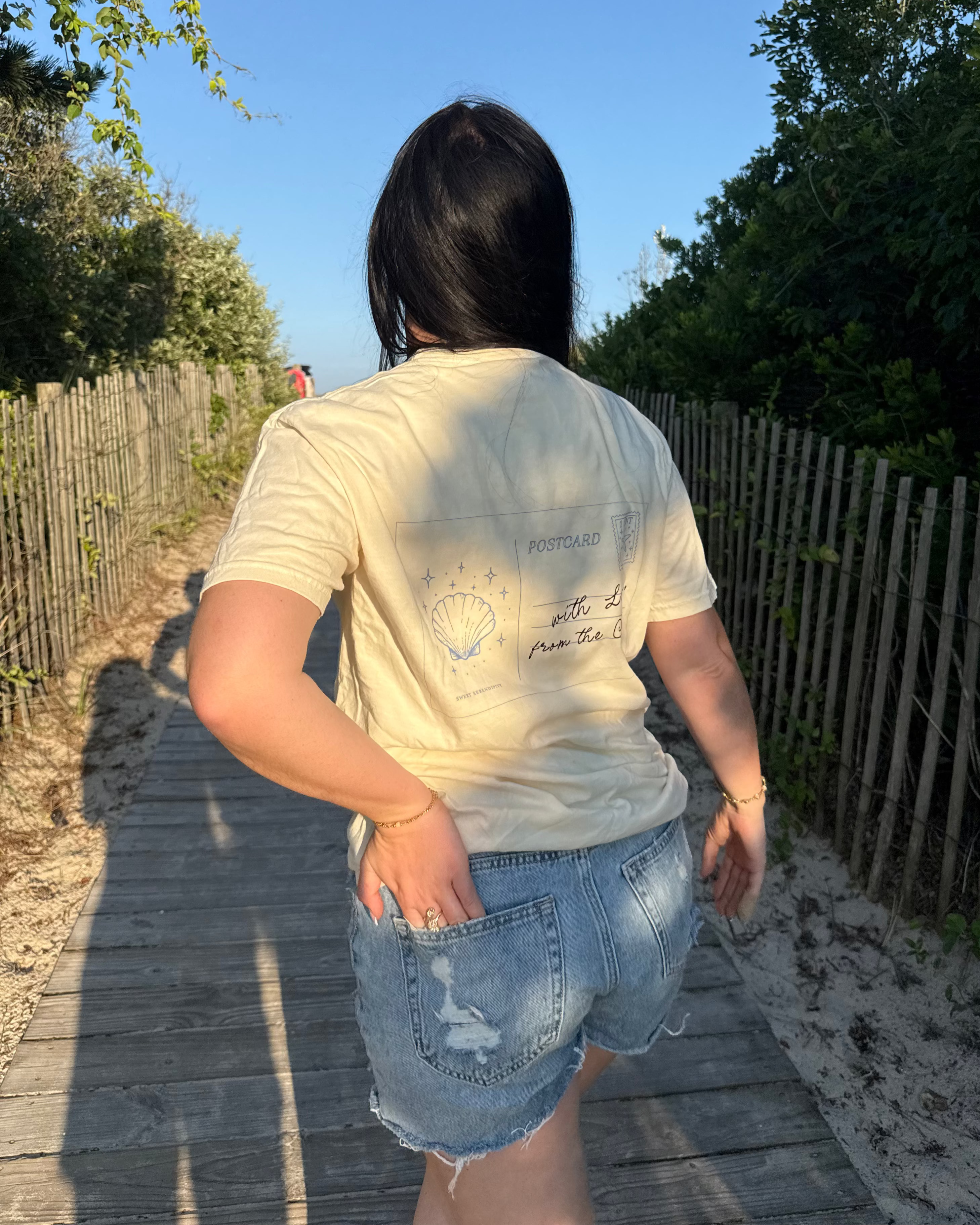 COASTAL POSTCARD TEE