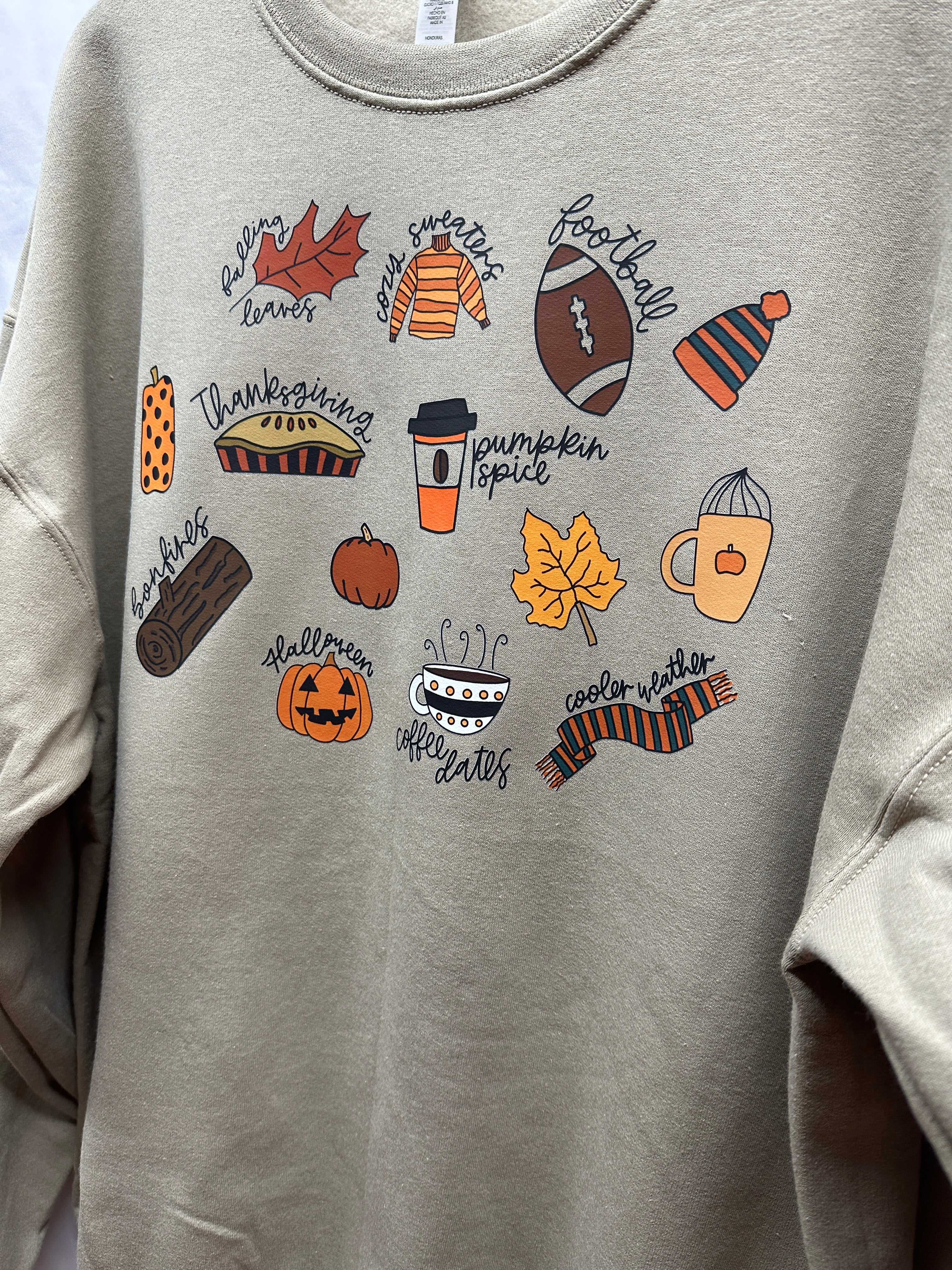 FALL STAPLES CREWNECK