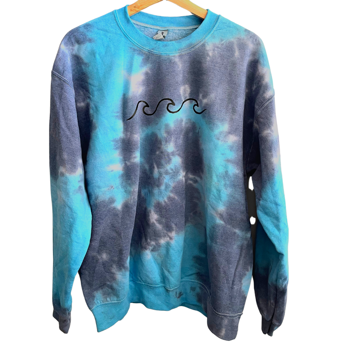 MAKING WAVES CREWNECK