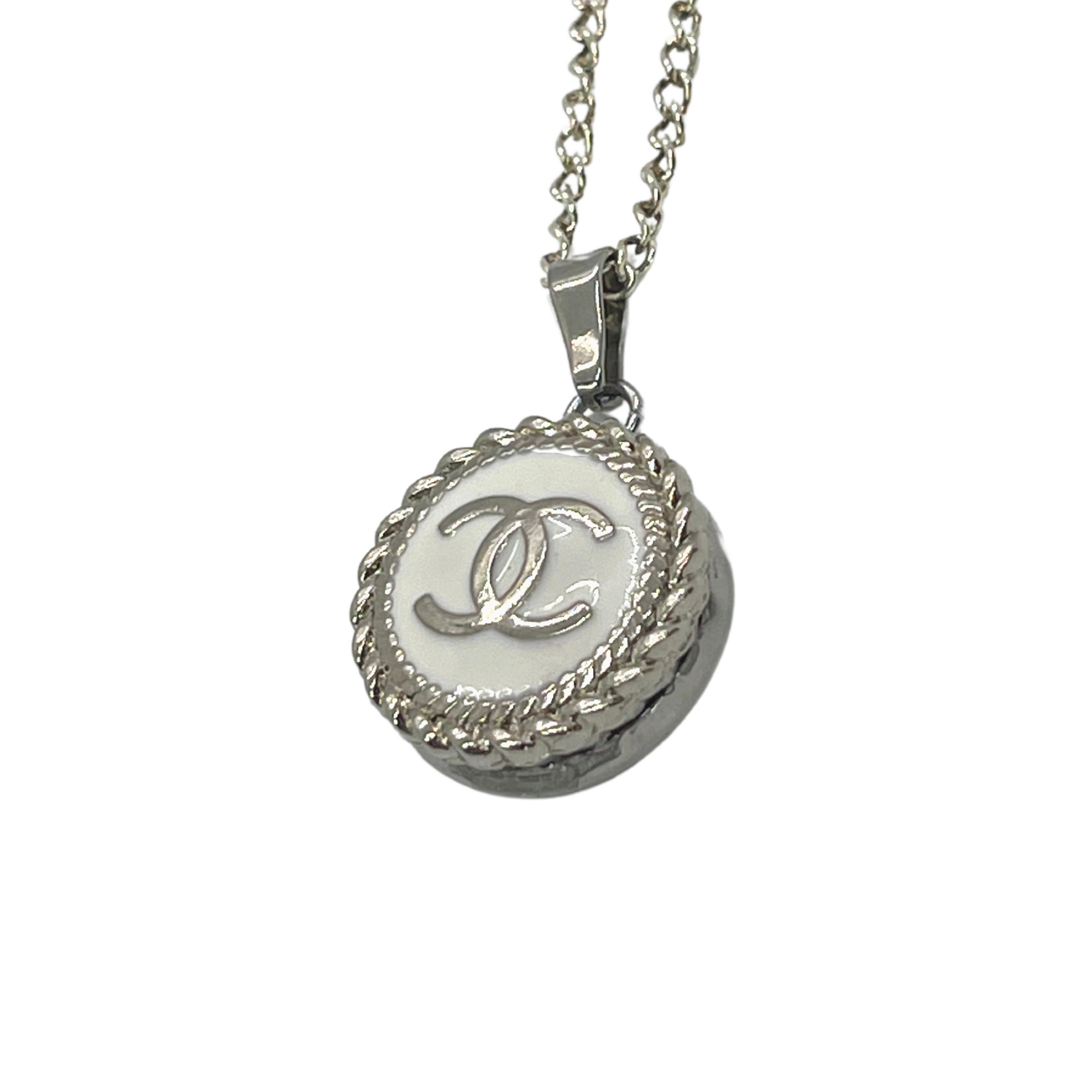 CHANEL CLASSIC. Reworked Gold CC Pendant Necklace – Westwood and Hyde